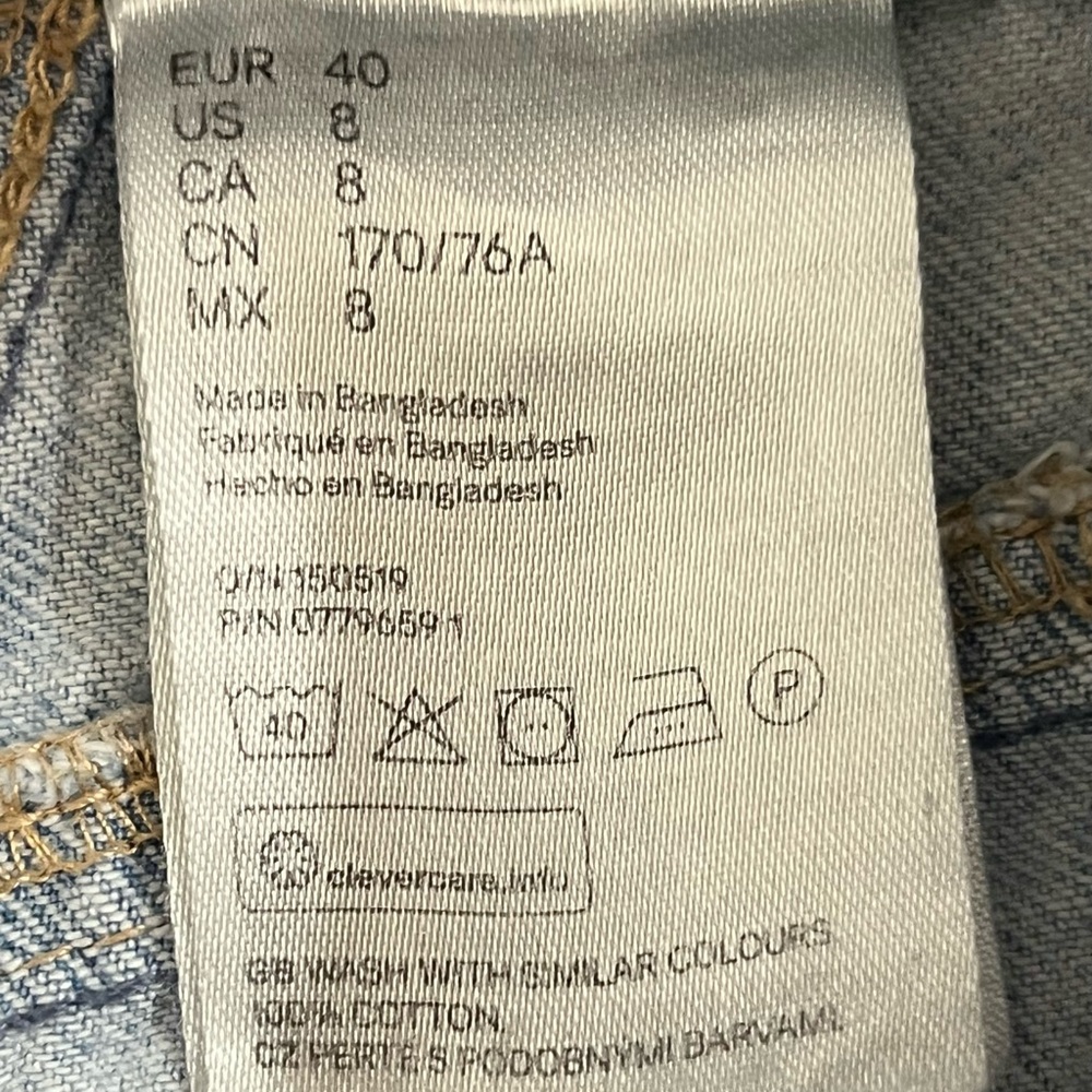 Divided by H & M Light wash Jeans High Waisted Vintage look Size 8 - Picture 8 of 9